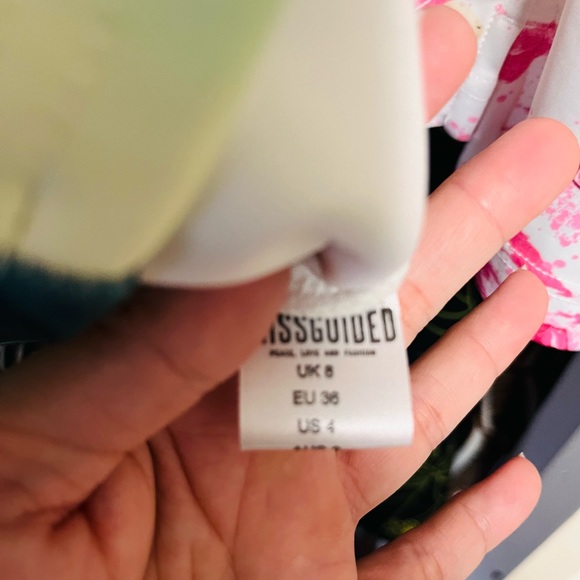 Missguided Palm Print Scuba Round Neck - Picture 3 of 4